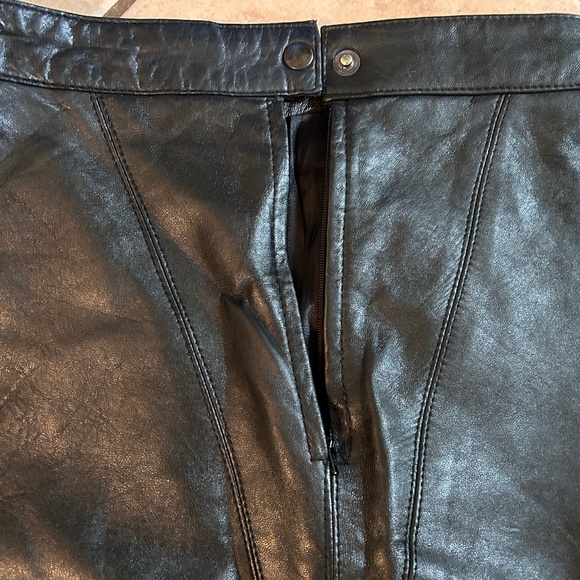 Leather skirt - Picture 3 of 5